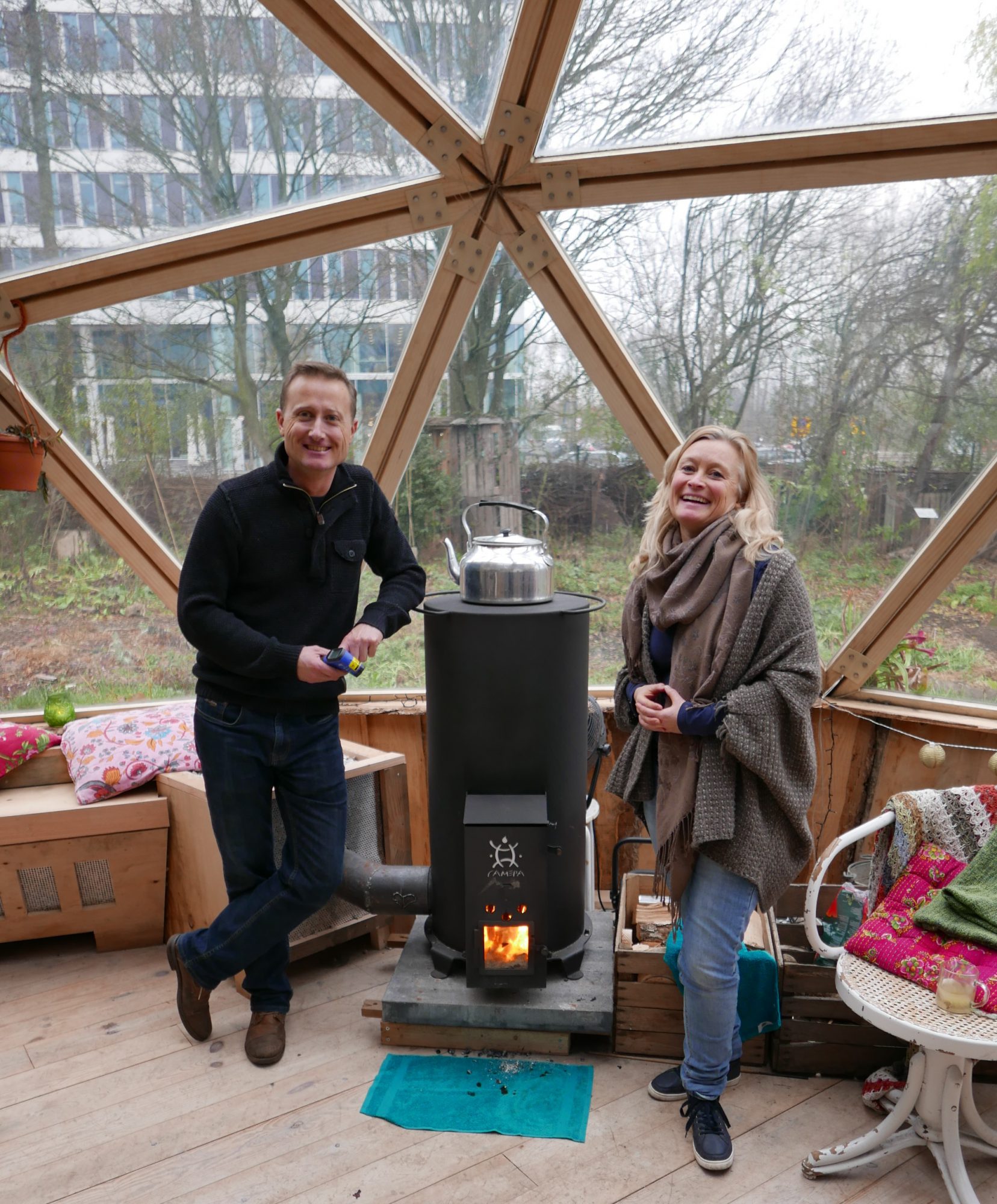 Crack pot Plakken Infecteren De rocket stove rocks! – Marjolein in het klein