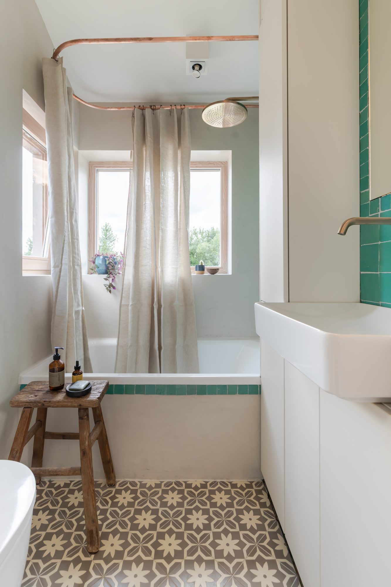 uitzetten Blauw vangst Een eco-bewuste én super-de-luxe tiny badkamer – Marjolein in het klein
